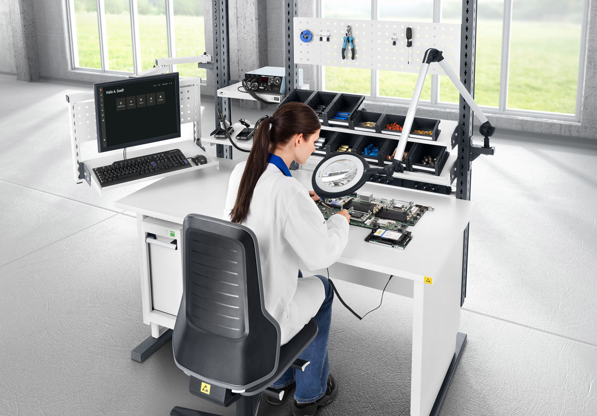 ESD Arbeitsplatz mit Elution 2 Software von Elabo
